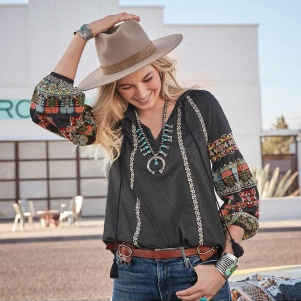 Sundance Catalog- A Tale of Stories Top XL EUC